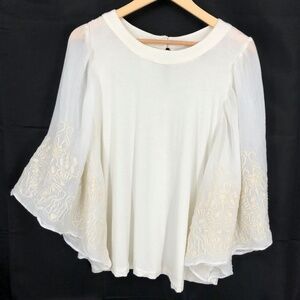 Eri+Ali Womens Blouse Size Large White Kimono Embroidered Flowy Batwing Stretchy